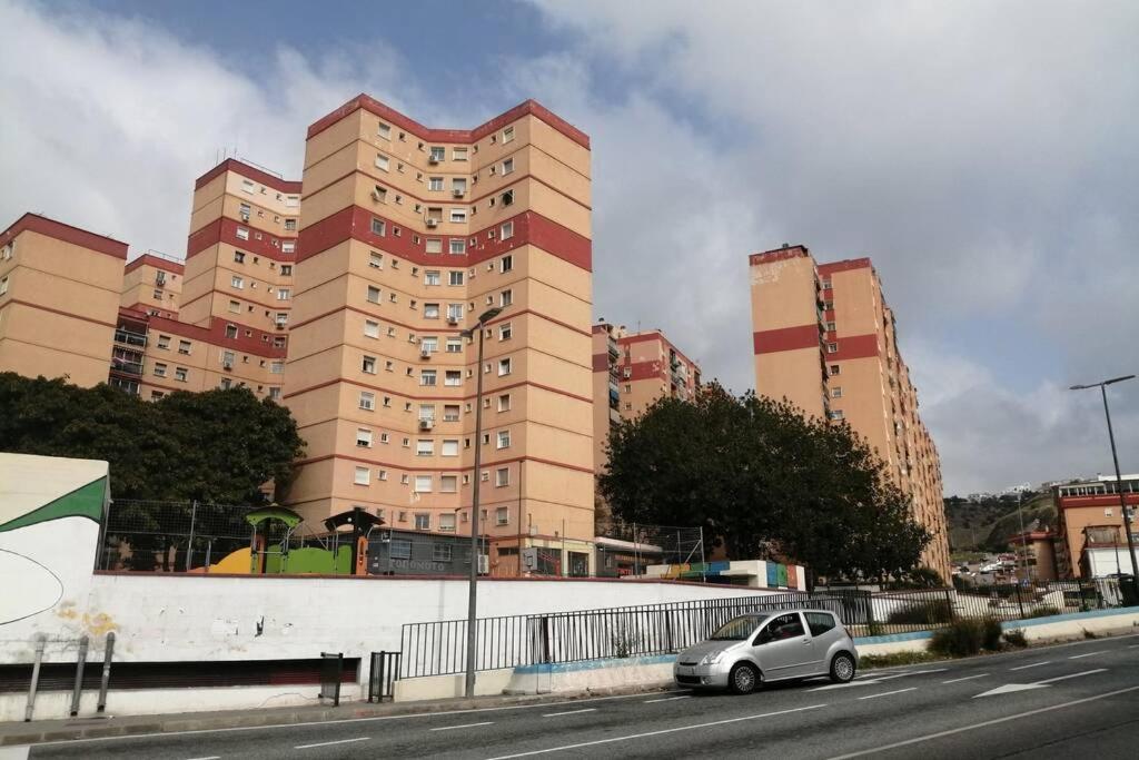 Confortable Y Luminoso Piso 5 Camas مالقة المظهر الخارجي الصورة